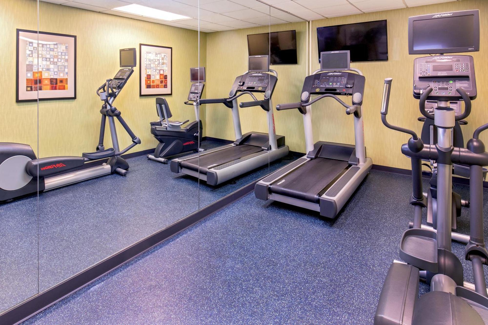 Fairfield Inn&suites Lancaster 3* Rohrerstown