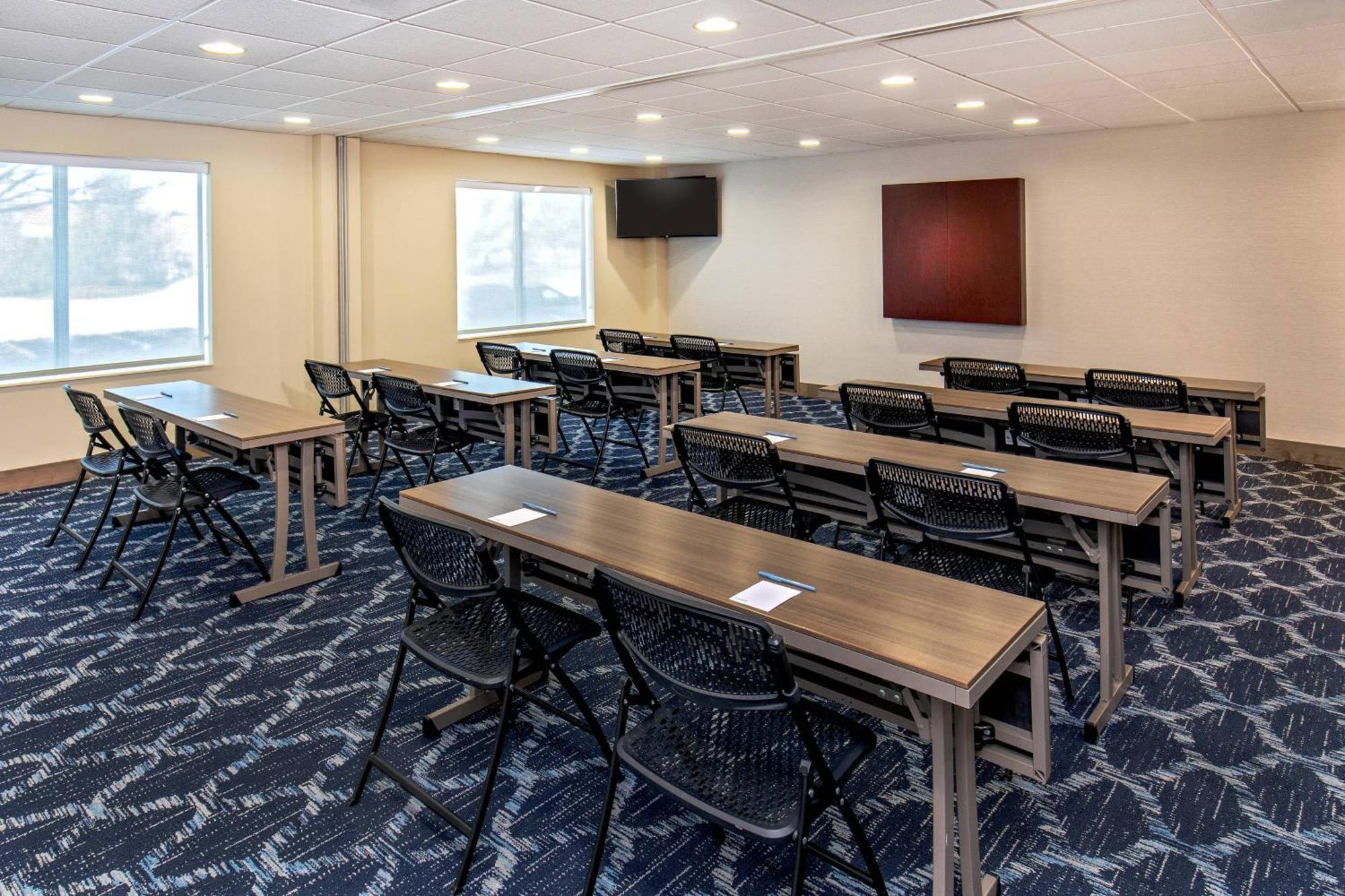 Hotel Fairfield Inn&suites Lancaster 3*