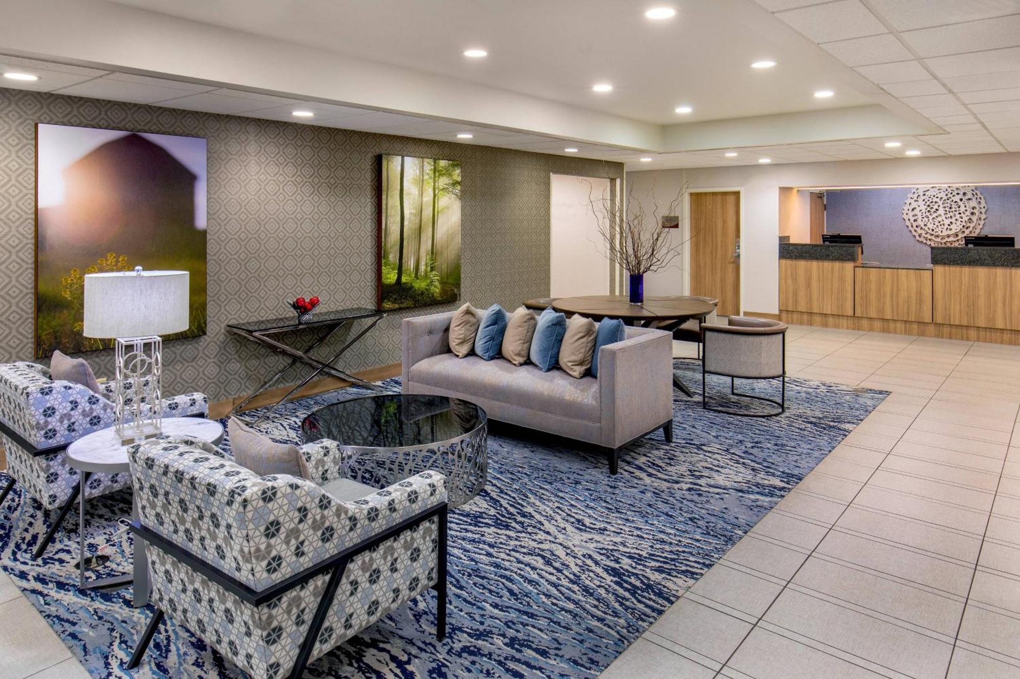 Hotel Fairfield Inn&suites Lancaster 3*
