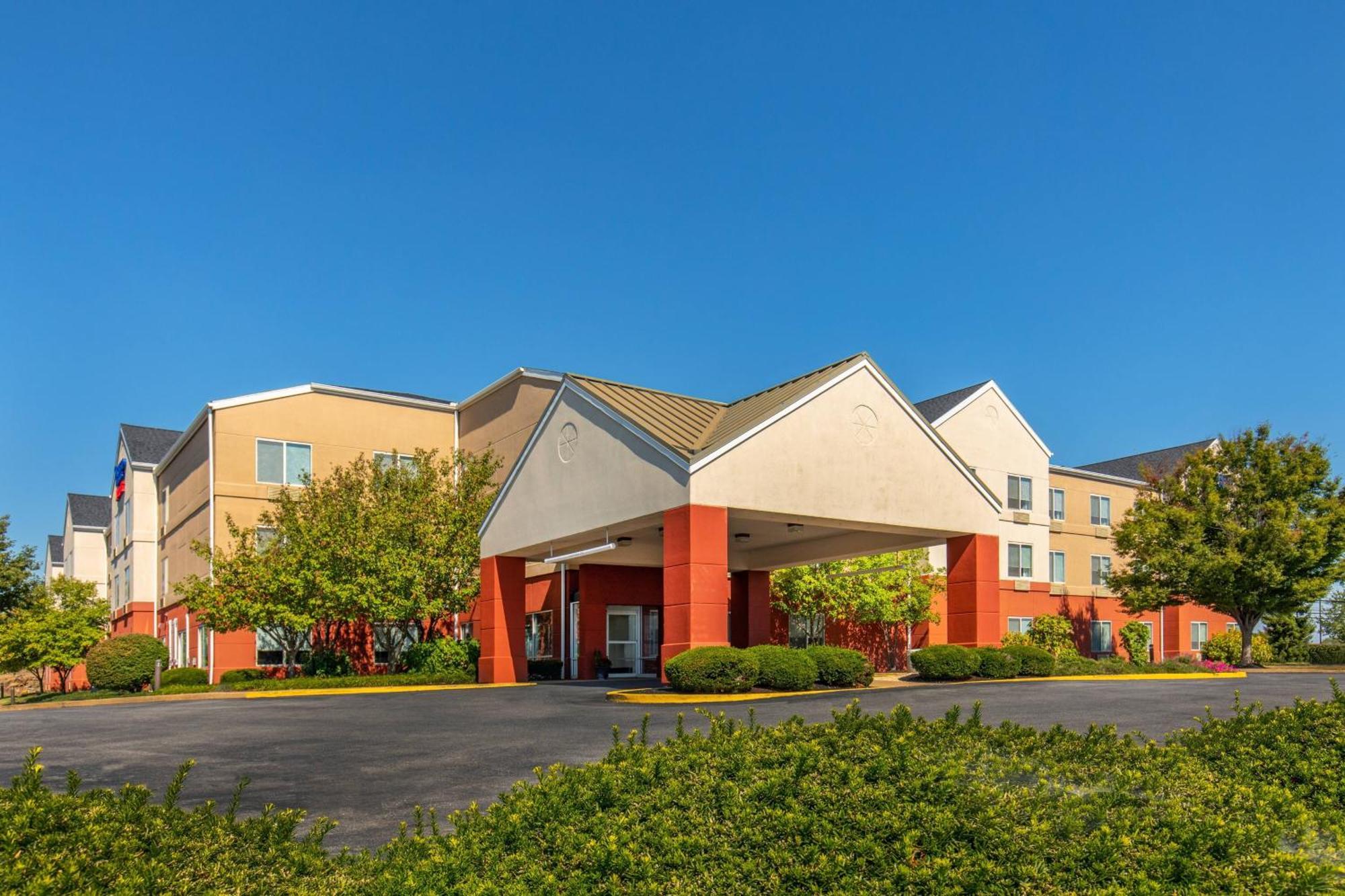 Fairfield Inn&suites Lancaster 3*